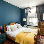 Elegant And Peaceful 2Bd Apt - Barons Court/London