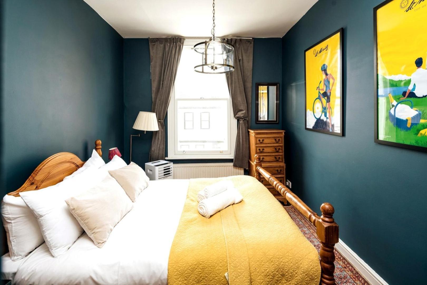 Elegant And Peaceful 2bd - Barons Court/london *
